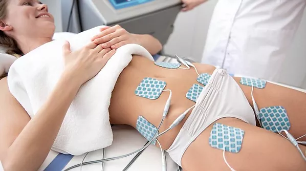 mulher fazendo procedimento corrente rus